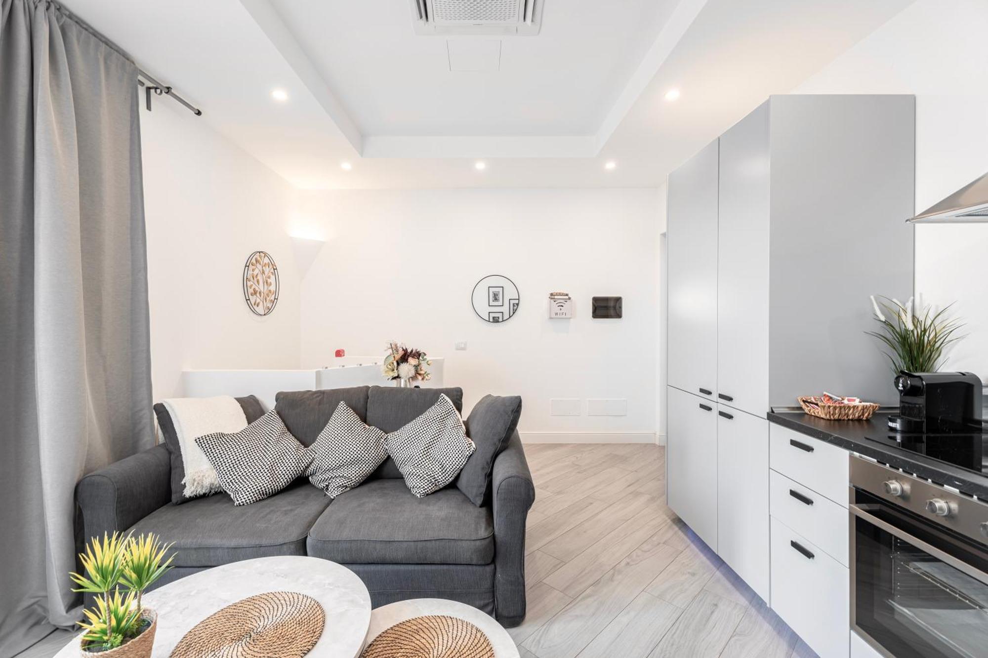 Luxury - Jacuzzi Apartments Near Rome Velletri Exterior photo